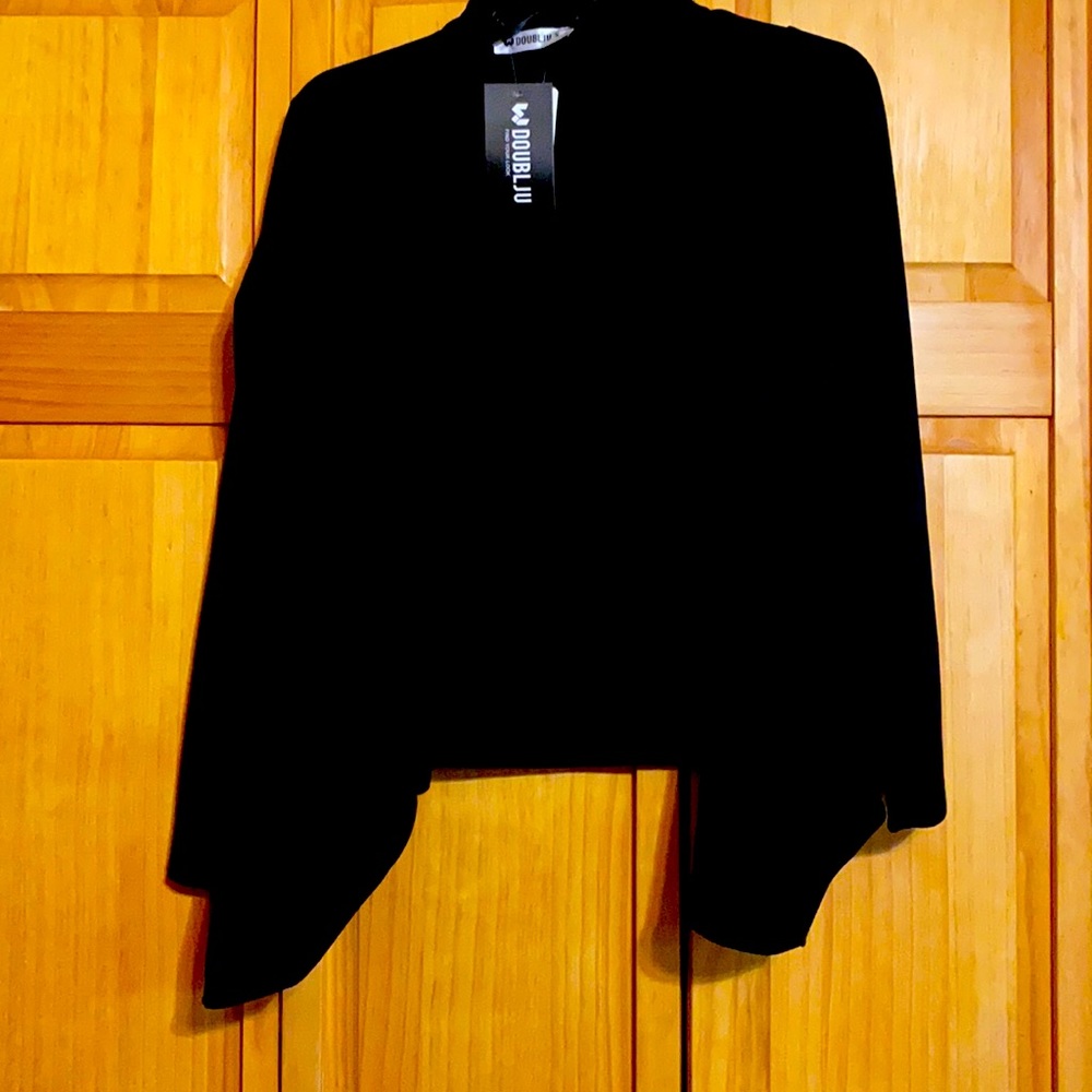 This jacket does not have buttons